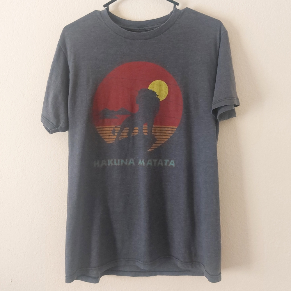 Lion King T Shirt - Authentic Disney Brand - Size M